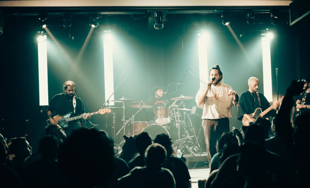 “Entra pa’ que goces, sal si puedes” — Punk Meets Rave in the Heart of San&nbsp;Juan